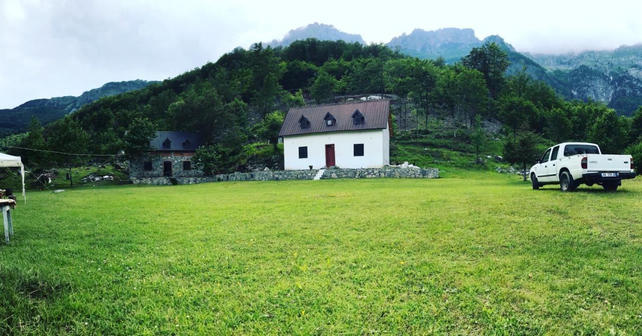 Guesthouse Freskia Theth Exterior foto